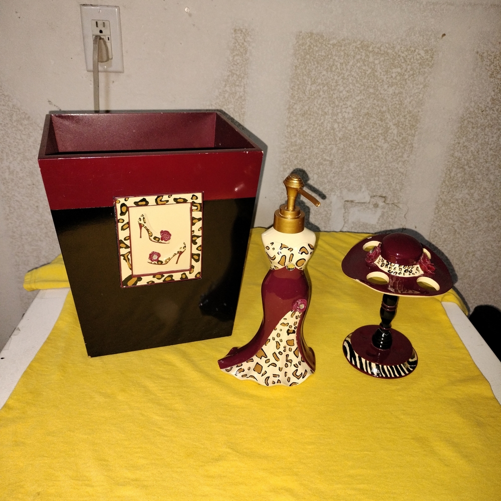 Leopard Print And Burgundy Bathroom Accessories Set With Custom Towels